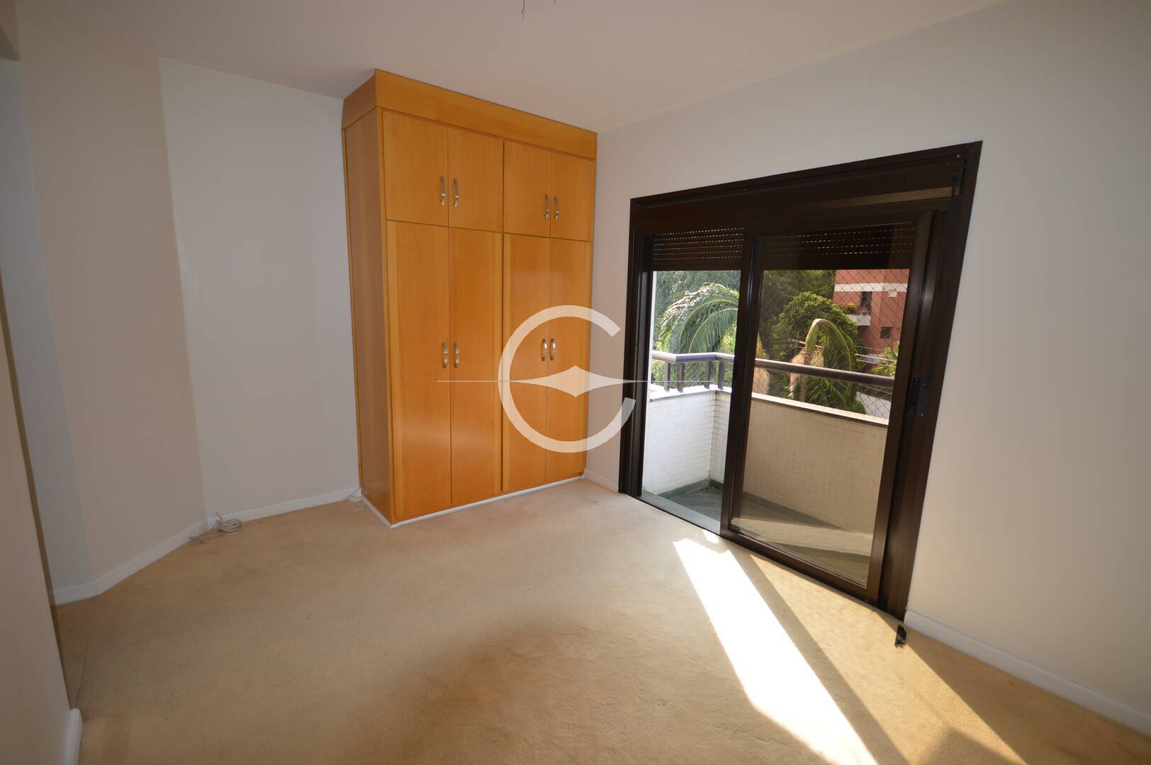 Apartamento à venda com 4 quartos, 196m² - Foto 18