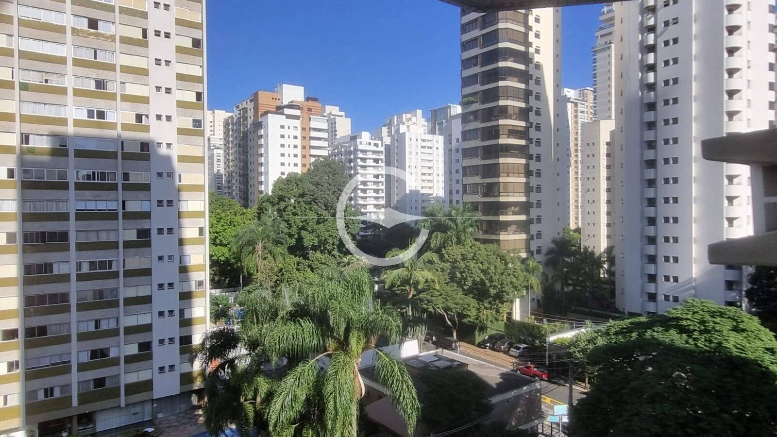 Apartamento para alugar com 1 quarto, 47m² - Foto 14