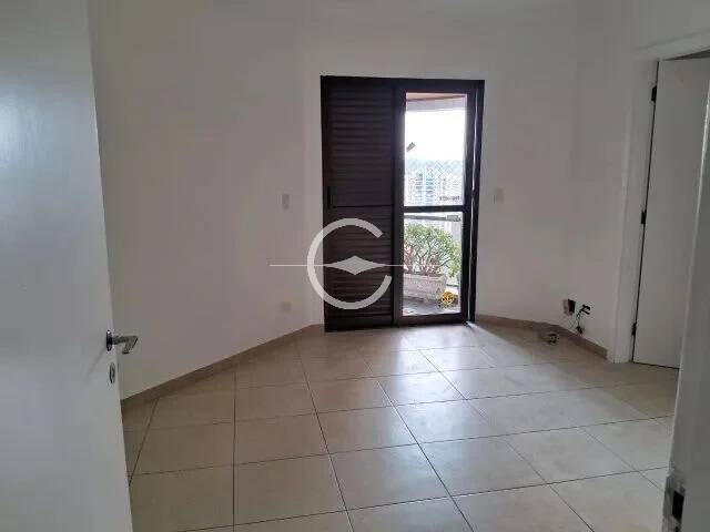 Apartamento à venda com 5 quartos, 239m² - Foto 8