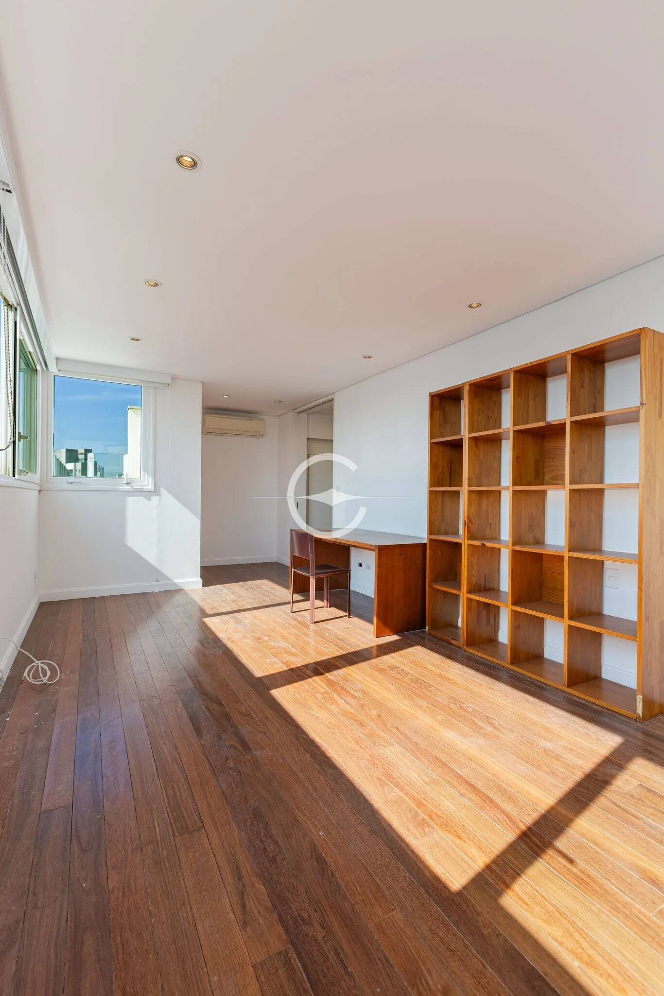 Apartamento à venda com 3 quartos, 182m² - Foto 8