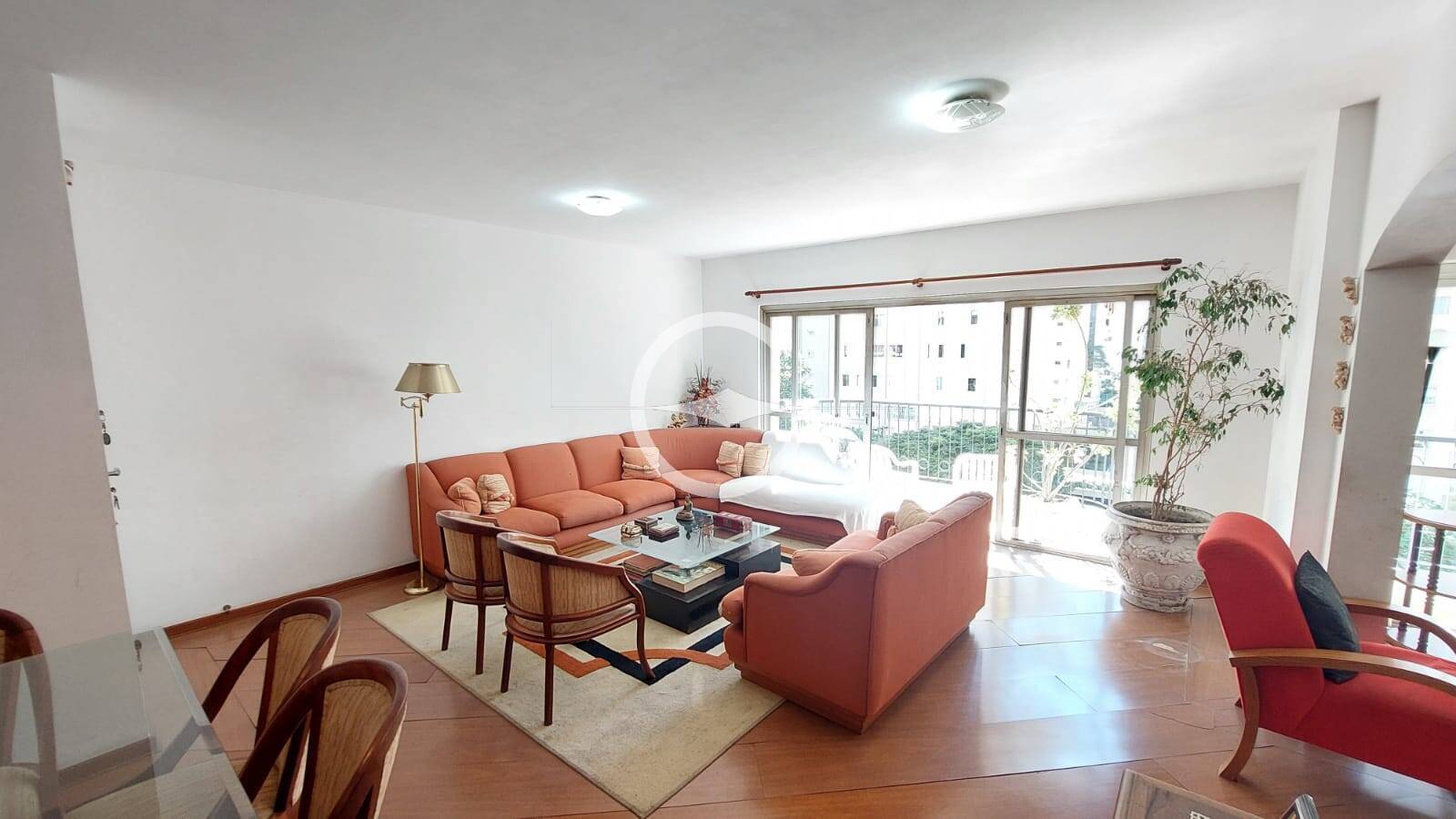 Apartamento à venda com 4 quartos, 158m² - Foto 1