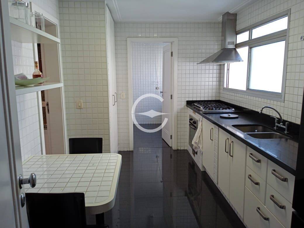 Apartamento à venda com 3 quartos, 134m² - Foto 9