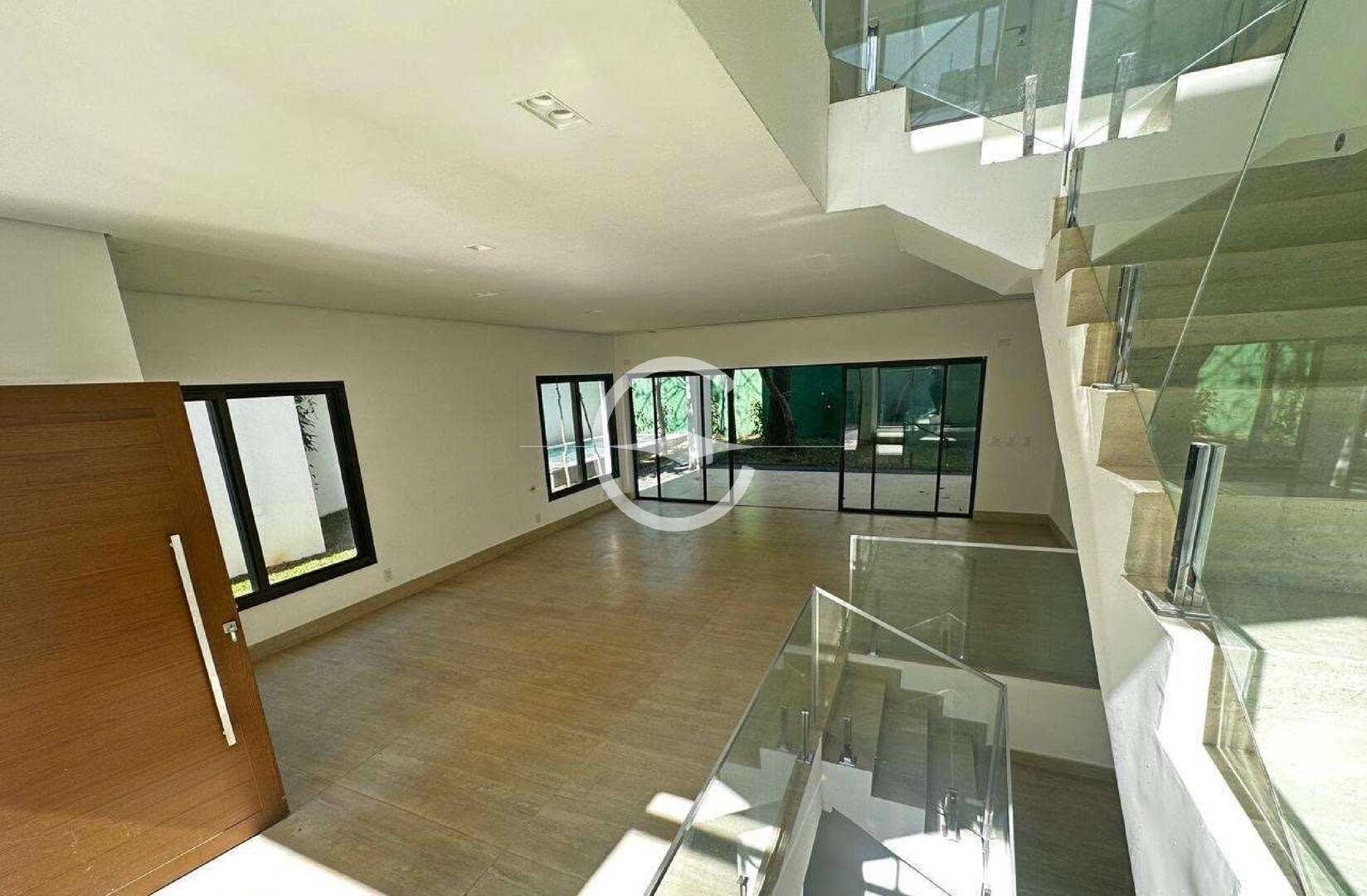 Casa à venda com 4 quartos, 650m² - Foto 8