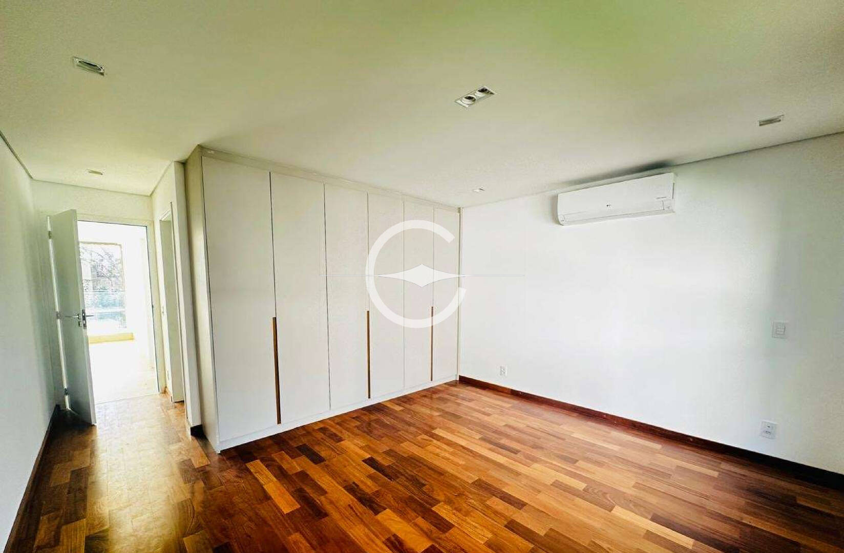 Casa à venda com 4 quartos, 650m² - Foto 22