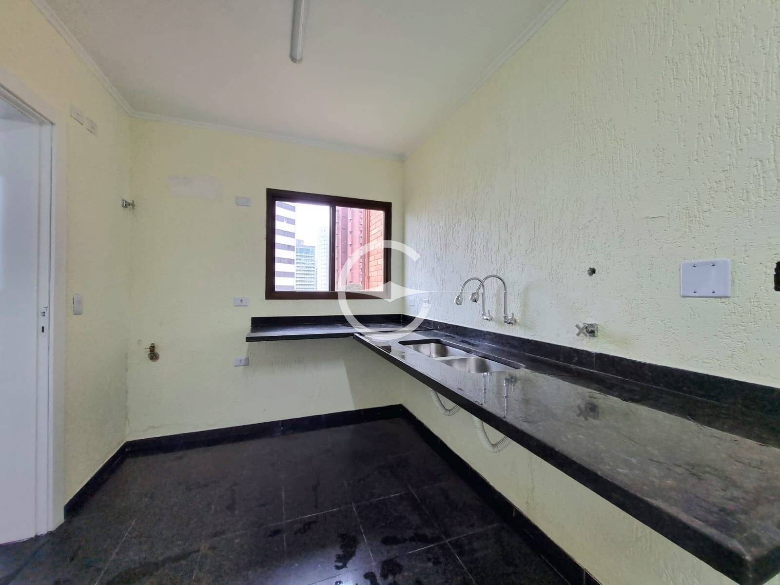 Apartamento à venda com 4 quartos, 236m² - Foto 25