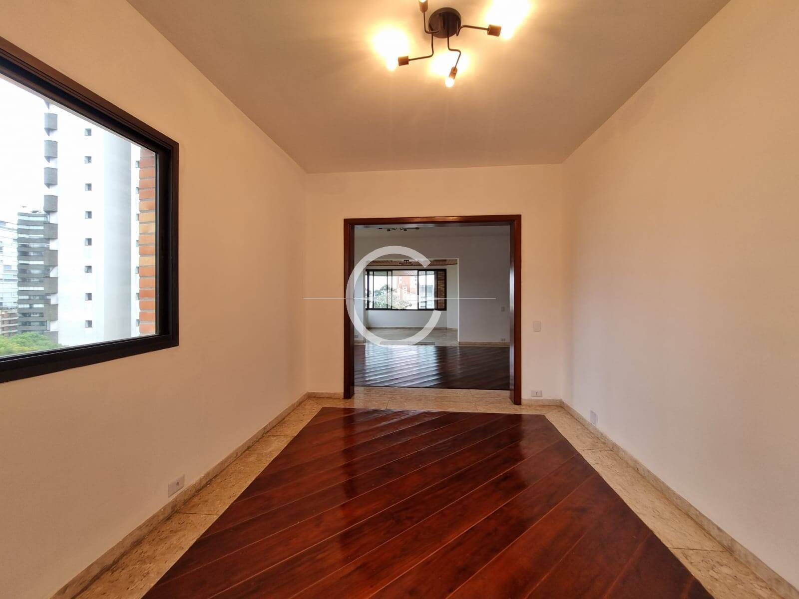 Apartamento à venda com 4 quartos, 236m² - Foto 26