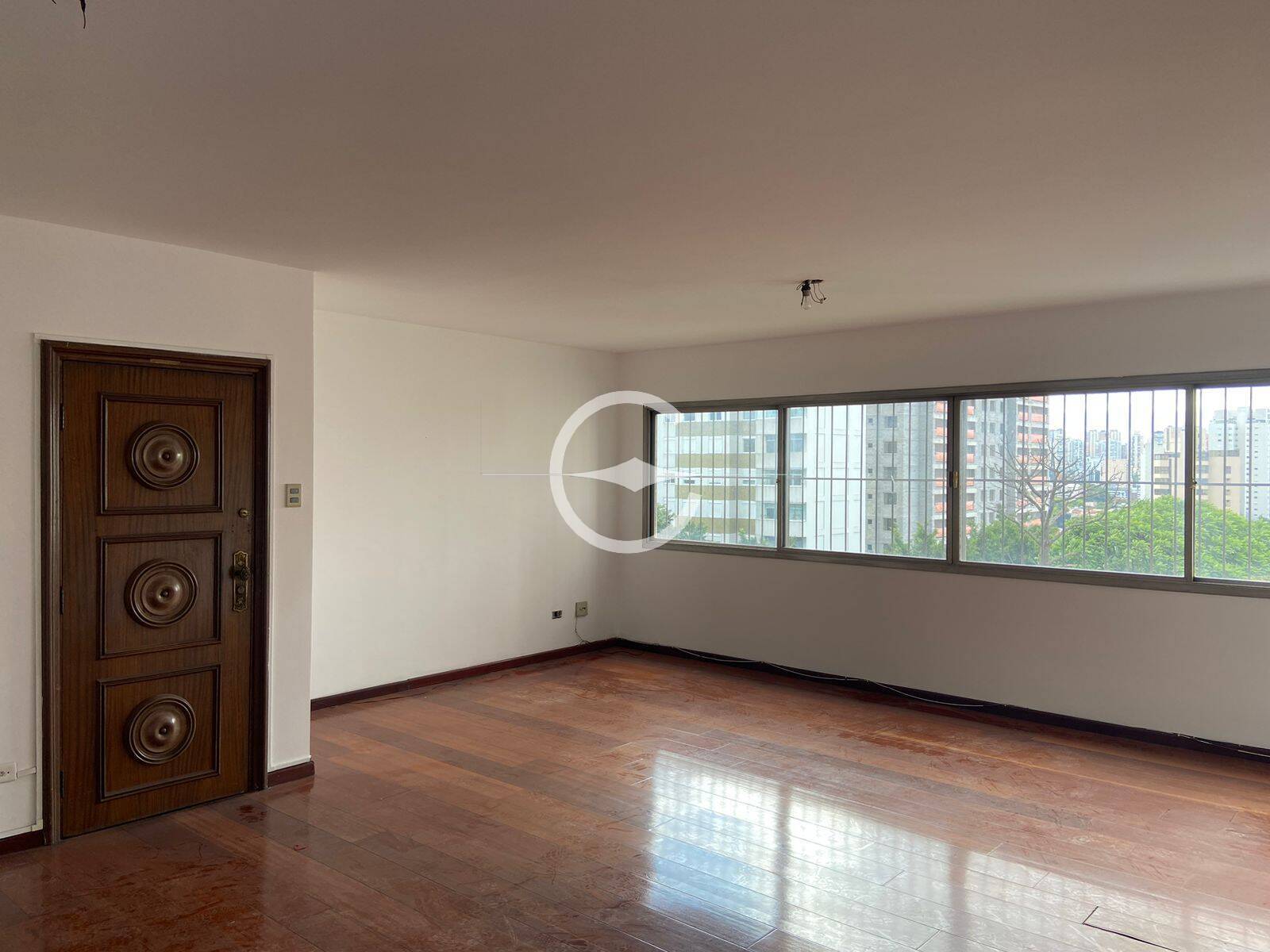 Apartamento à venda com 4 quartos, 154m² - Foto 3