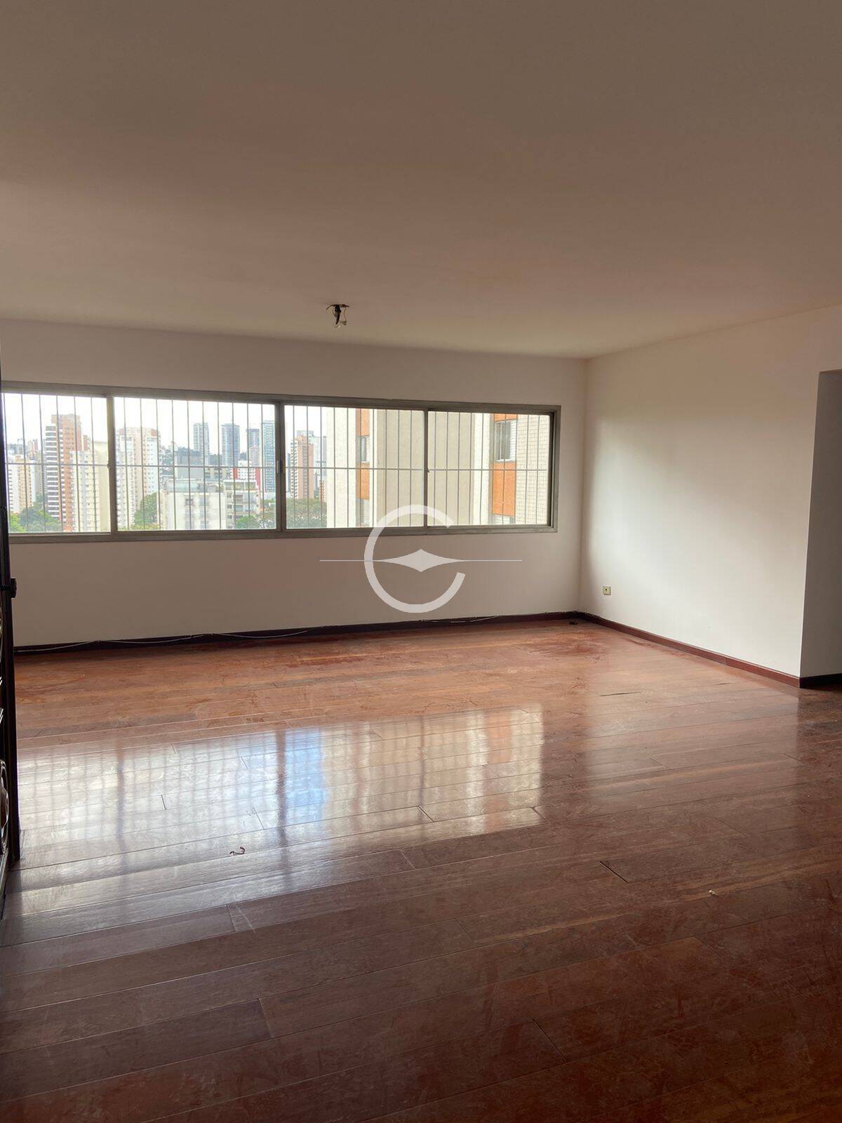 Apartamento à venda com 4 quartos, 154m² - Foto 1