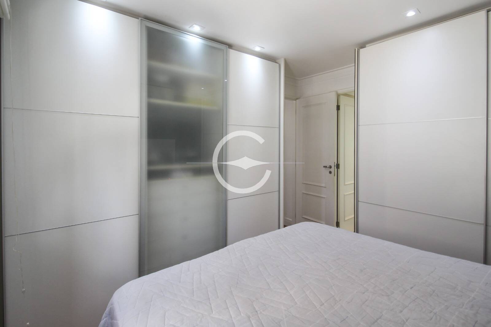 Apartamento à venda com 2 quartos, 60m² - Foto 10