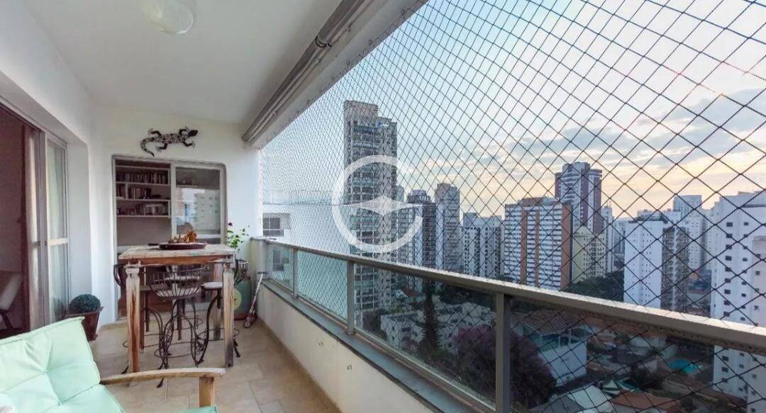 Apartamento à venda com 4 quartos, 240m² - Foto 26