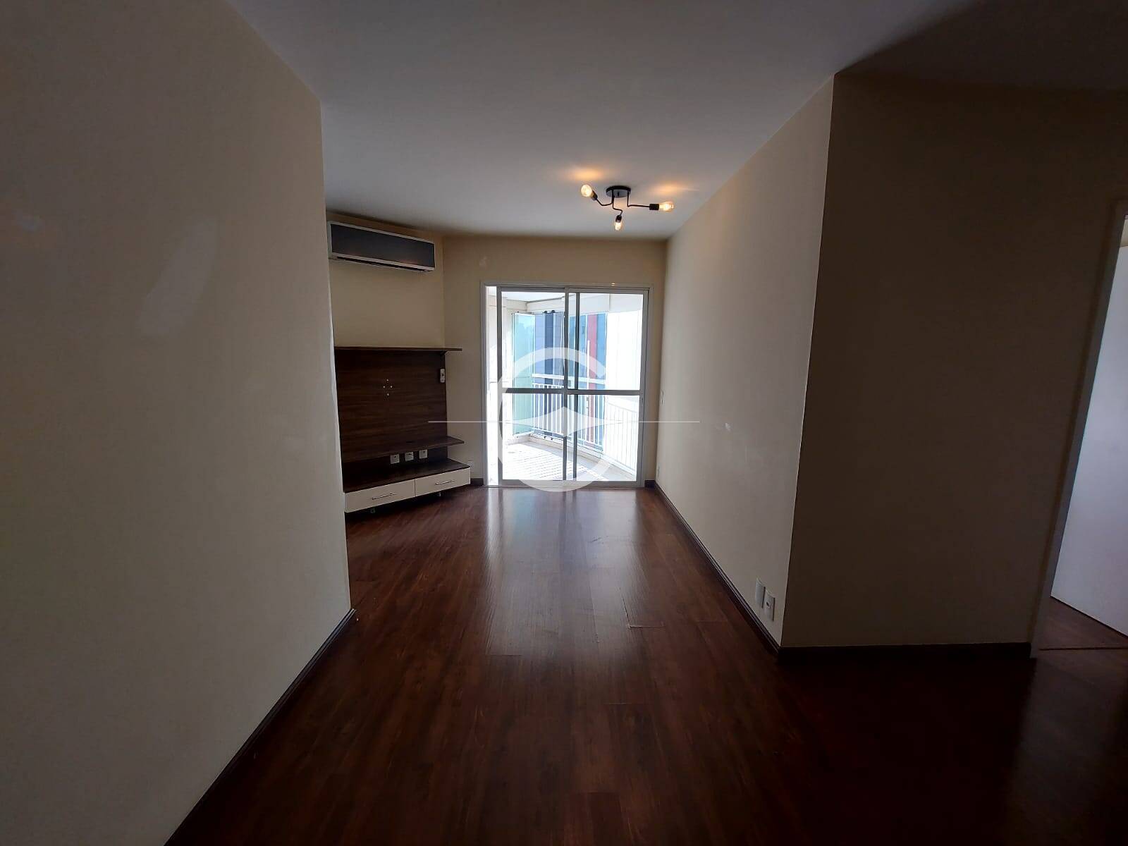 Apartamento para alugar com 2 quartos, 57m² - Foto 4