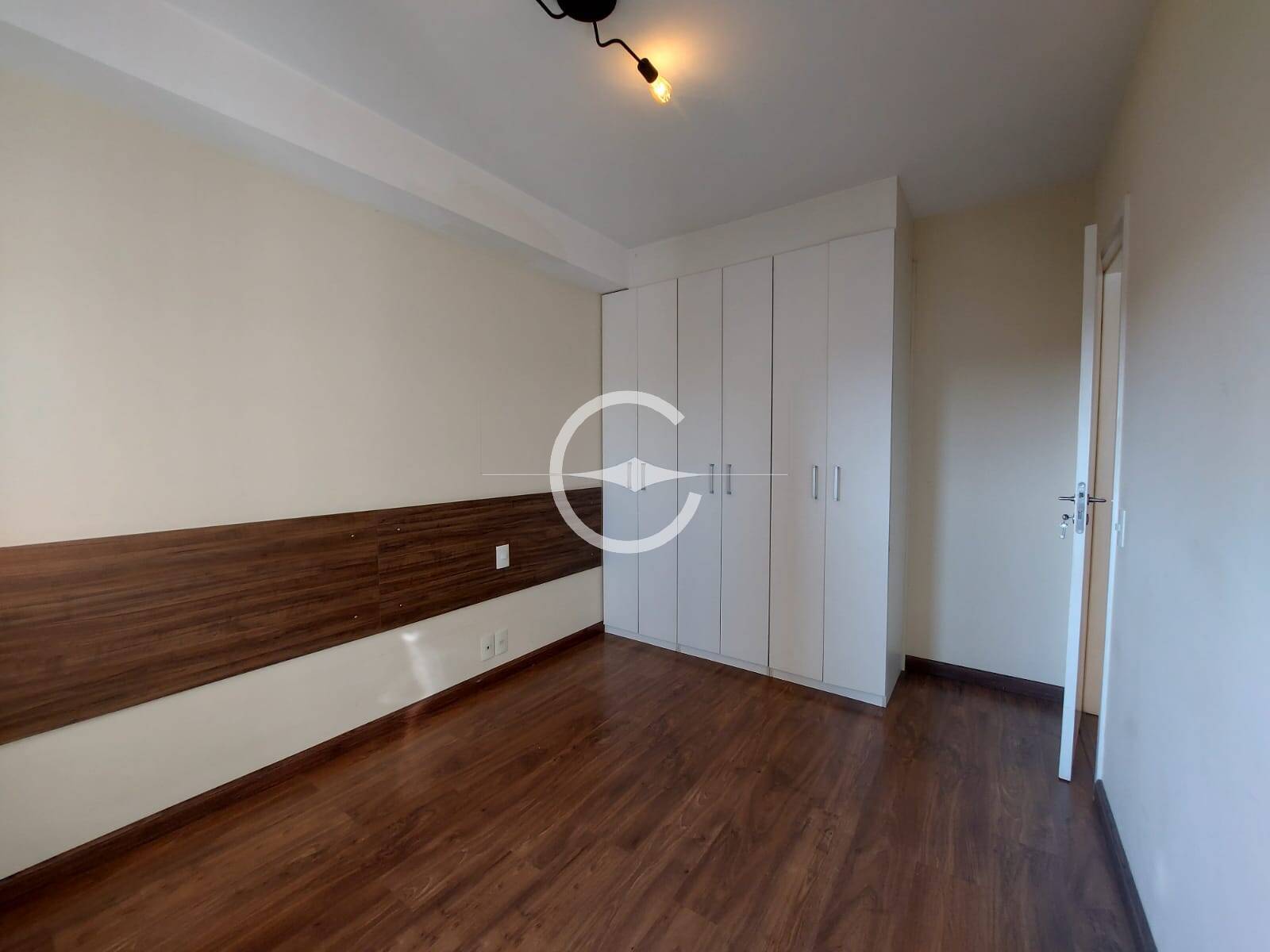 Apartamento para alugar com 2 quartos, 57m² - Foto 13