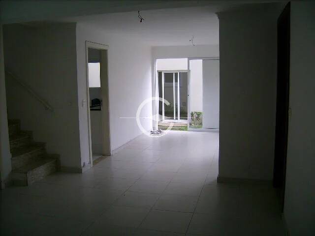 Casa à venda com 3 quartos, 200m² - Foto 5