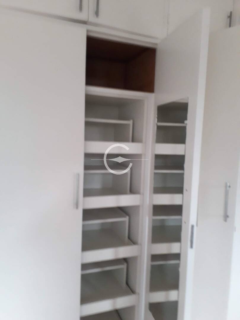 Apartamento à venda com 3 quartos, 150m² - Foto 4