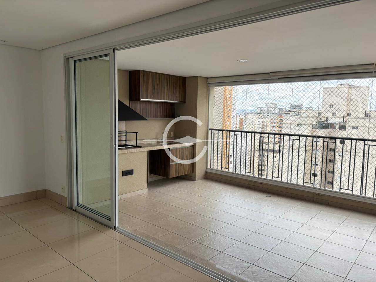 Apartamento à venda e aluguel com 4 quartos, 223m² - Foto 1