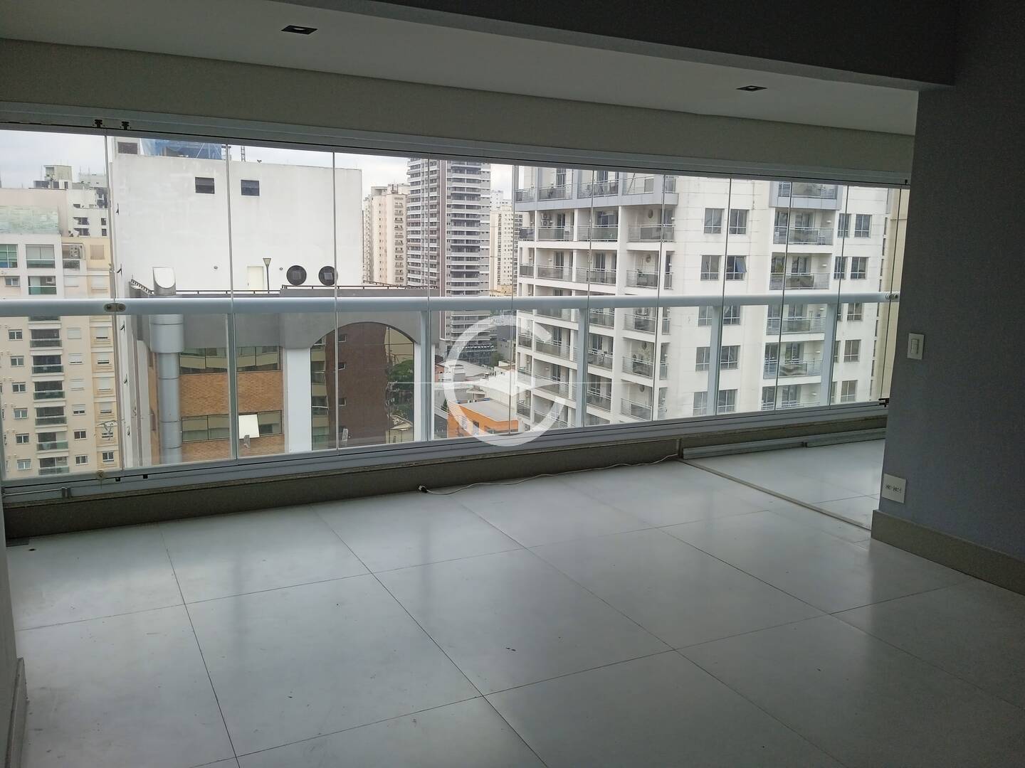 Apartamento à venda e aluguel com 2 quartos, 122m² - Foto 3