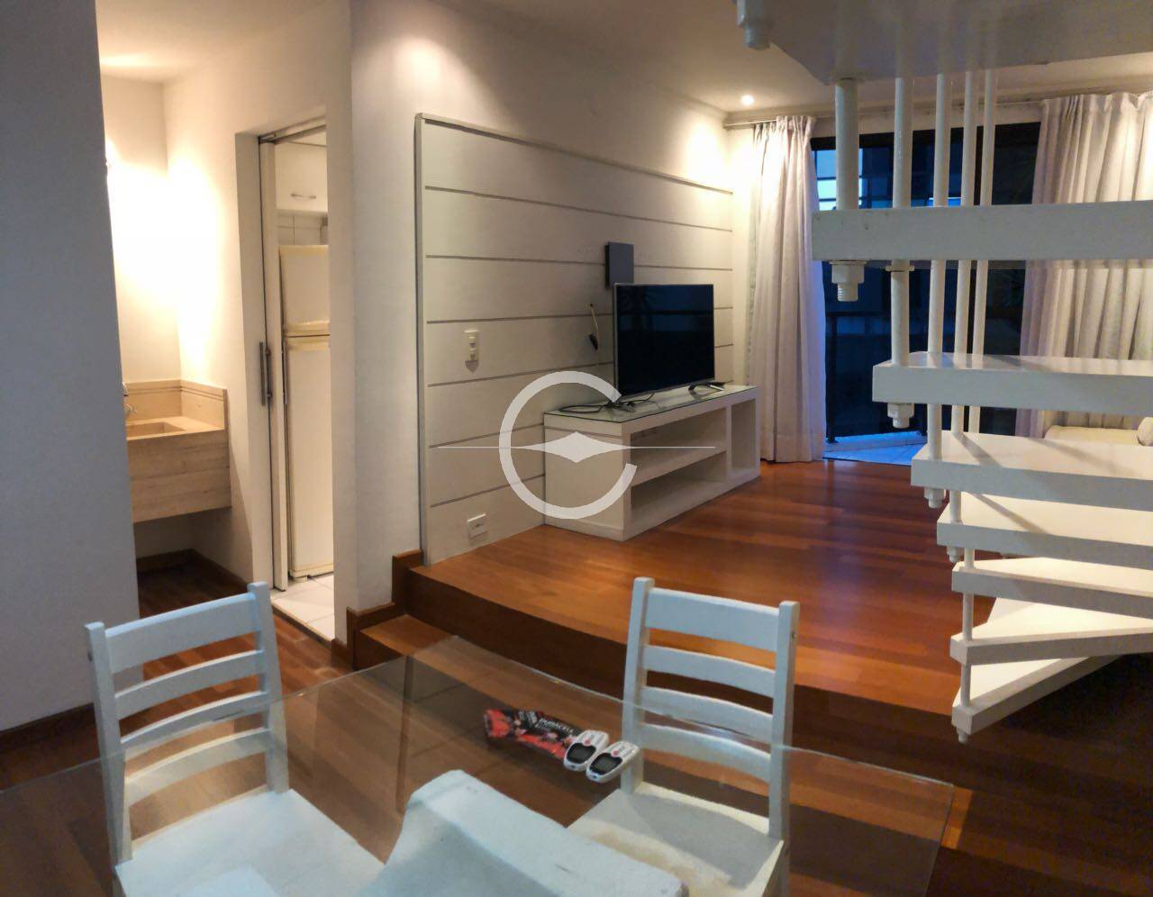 Apartamento à venda e aluguel com 1 quarto, 70m² - Foto 6