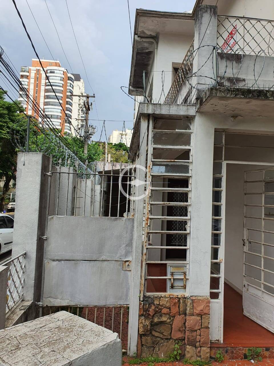 Casa para alugar com 1 quarto, 200m² - Foto 1