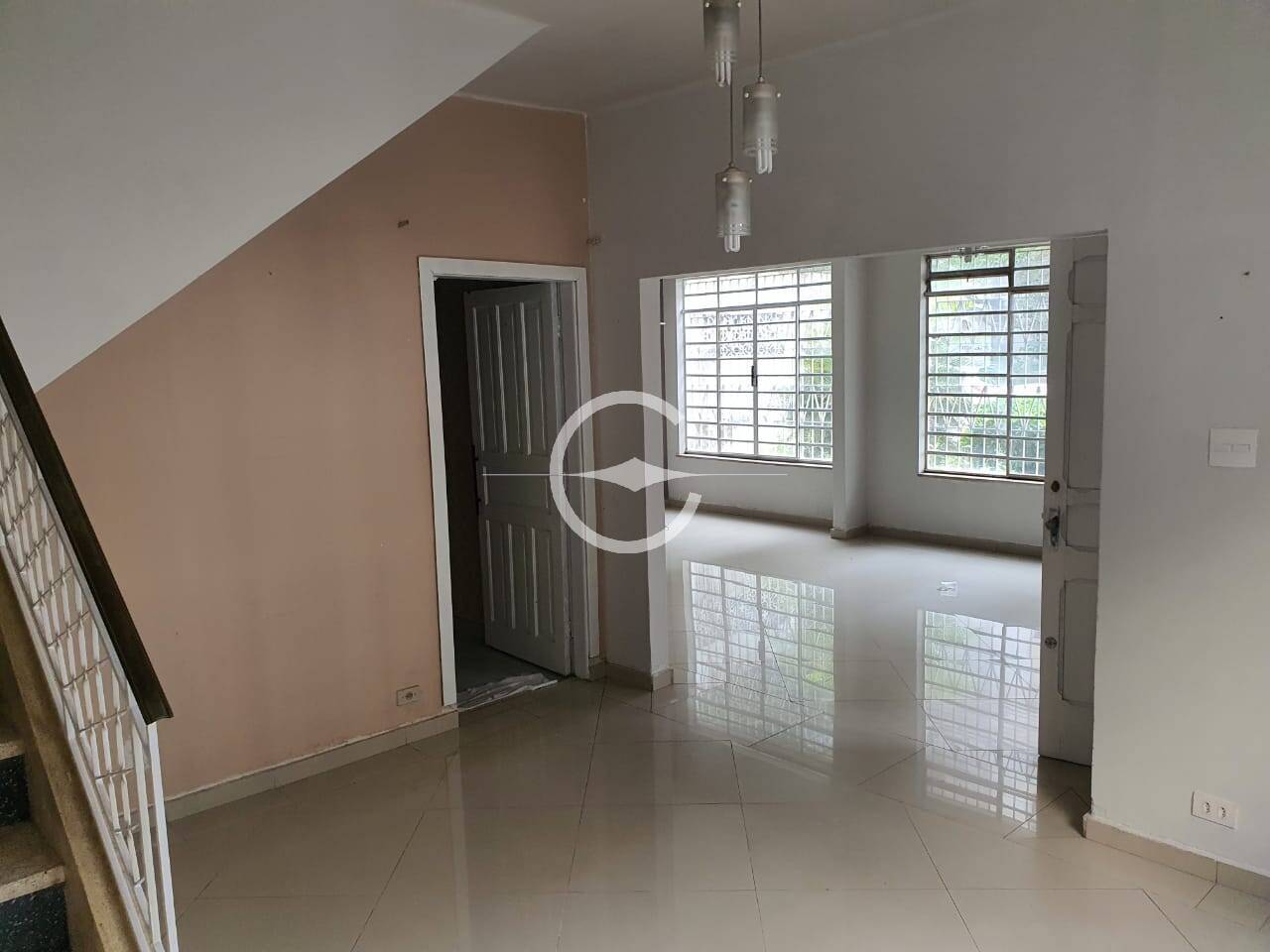 Casa para alugar com 1 quarto, 200m² - Foto 4