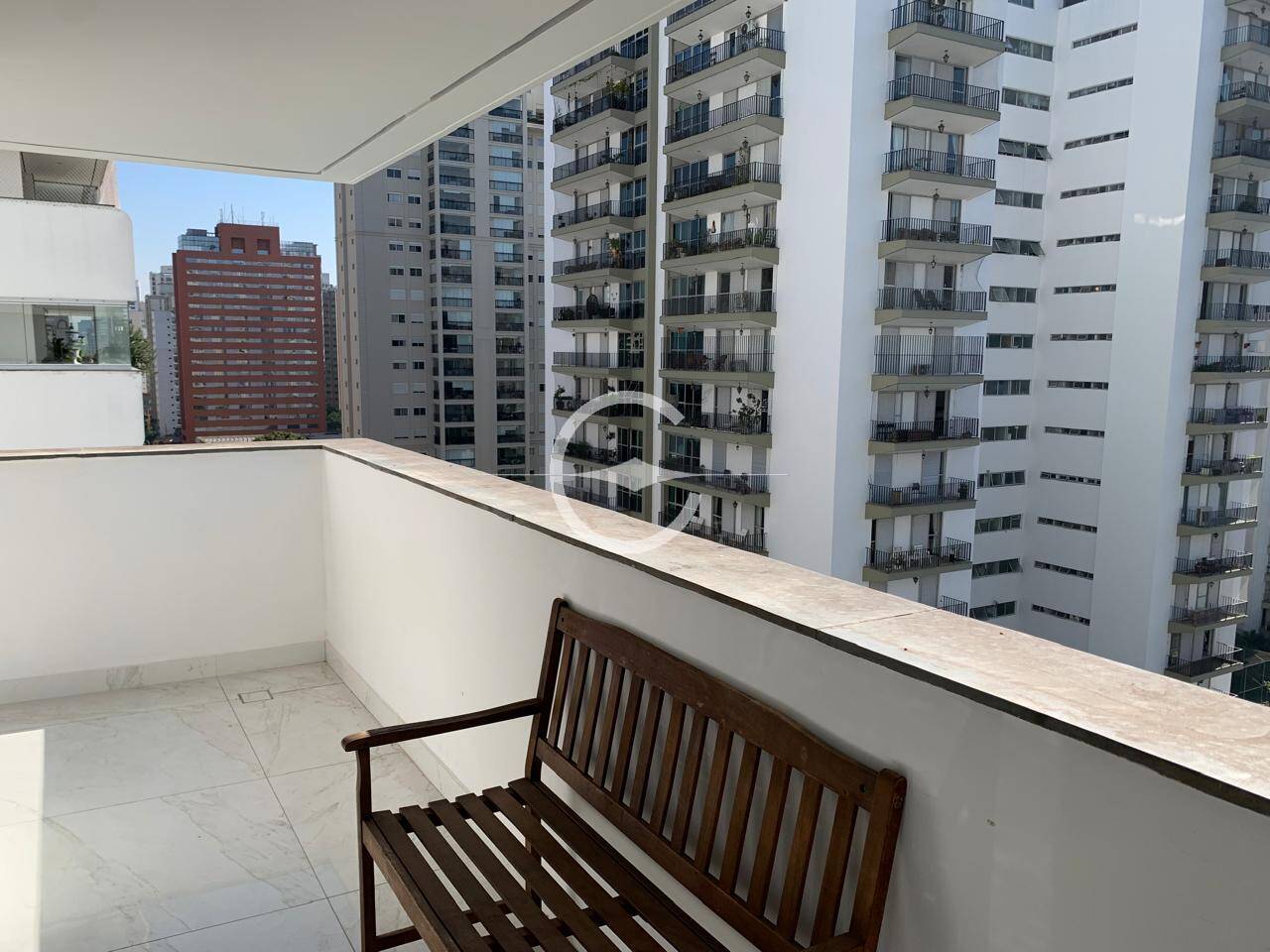 Apartamento à venda e aluguel com 4 quartos, 161m² - Foto 2