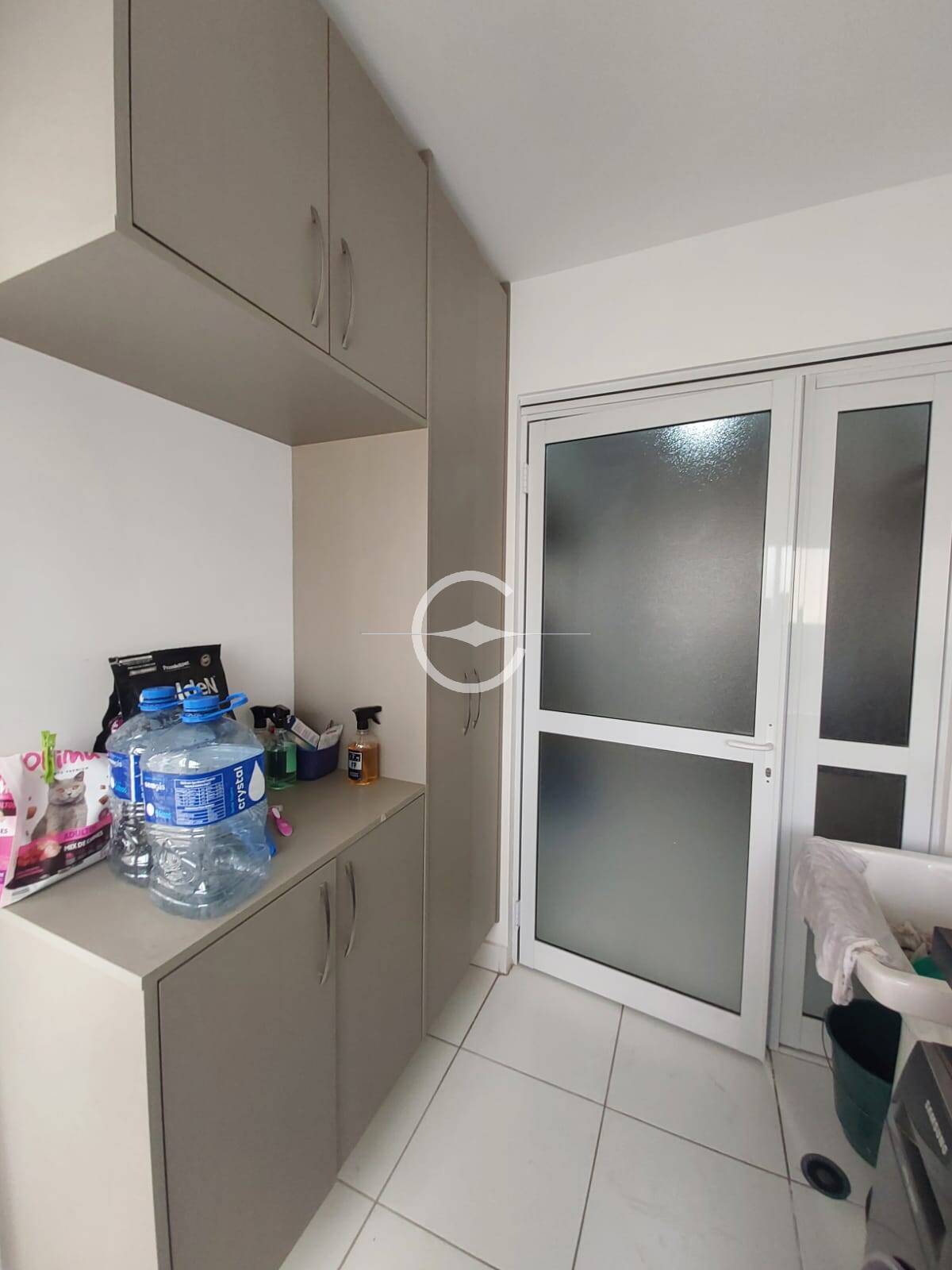 Apartamento à venda com 3 quartos, 92m² - Foto 2