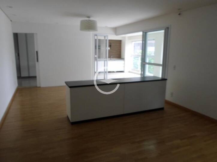 Apartamento para alugar com 4 quartos, 210m² - Foto 5