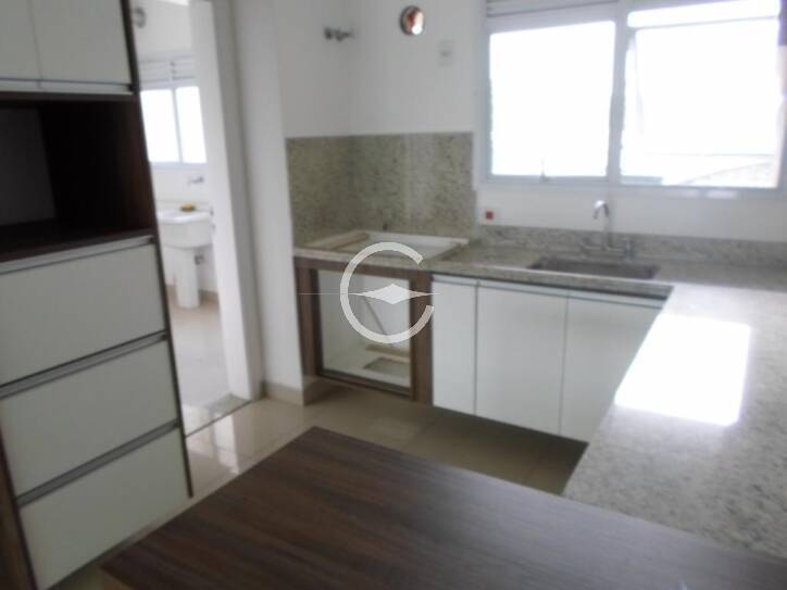 Apartamento para alugar com 4 quartos, 210m² - Foto 9